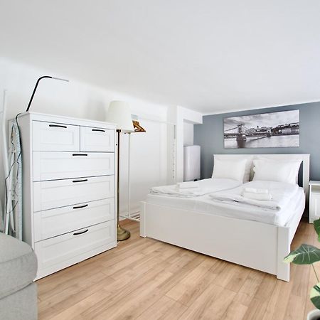 Studio Apartments By Hi5- Cozy Studio Budapest Exterior photo