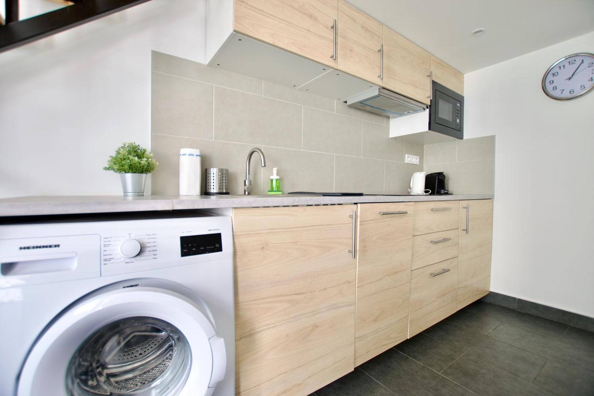 Studio Apartments By Hi5- Cozy Studio Budapest Exterior photo